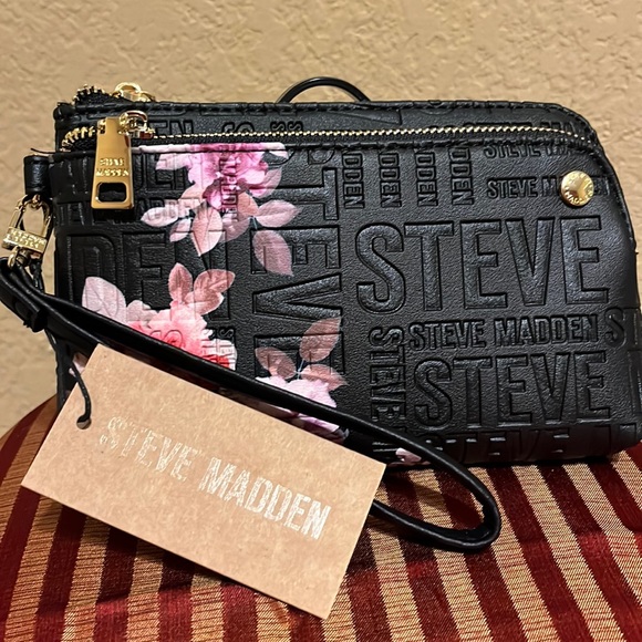 NEW STEVE MADDEN Black Zip Around Wrist-Wallet or SMALL HAND BAG - Picture 3 of 10
